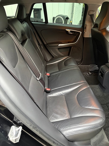 Volvo V60 5 of 13
