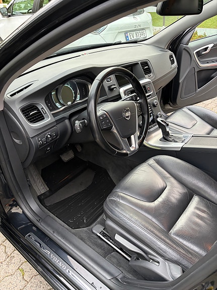 Volvo V60 7 of 13