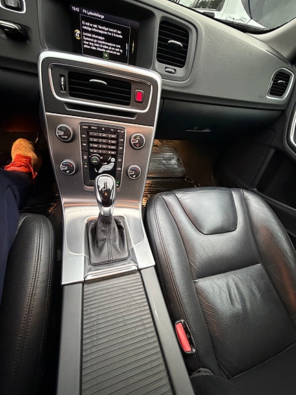 Volvo V60 10 of 13