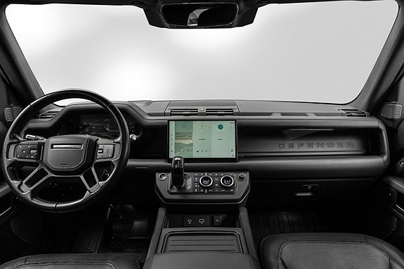 Land Rover Defender 110 19 of 30