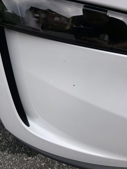 Tesla Model Y 17 of 21