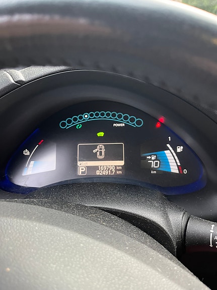 Nissan Leaf 10 of 12