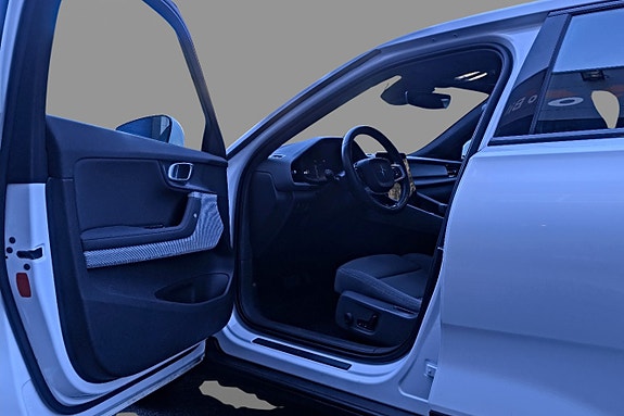 Polestar 2 10 of 23