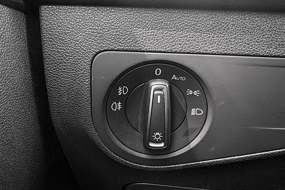 Volkswagen Tiguan 30 of 30