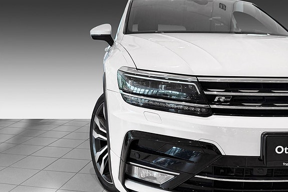 Volkswagen Tiguan 3 of 30