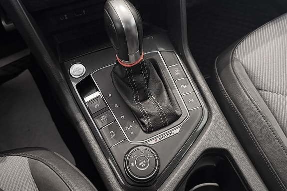 Volkswagen Tiguan 19 of 30