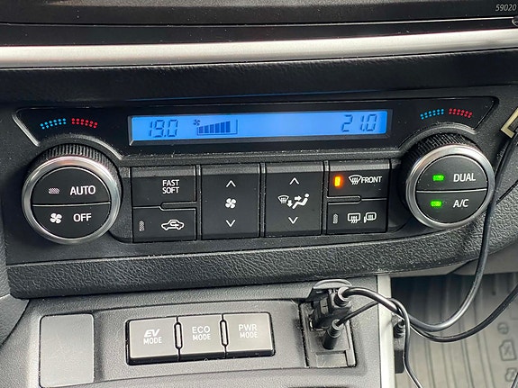 Toyota Auris 21 of 30