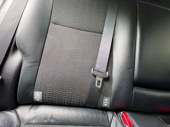Toyota Auris 14 of 30