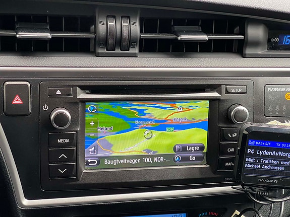 Toyota Auris 22 of 30