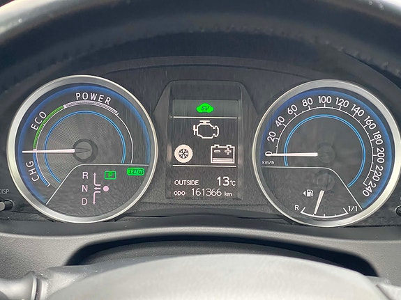 Toyota Auris 10 of 30