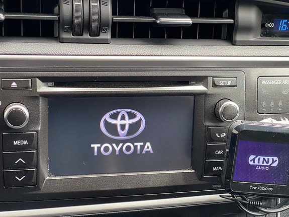 Toyota Auris 19 of 30