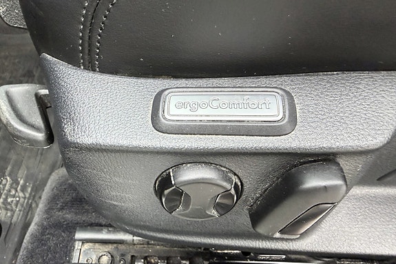 Volkswagen Passat 23 of 30