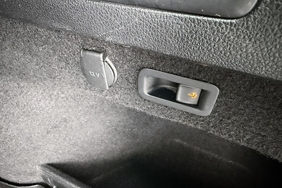 Volkswagen Passat 25 of 30