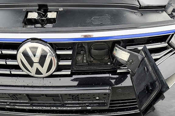 Volkswagen Passat 13 of 30