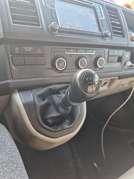 Volkswagen Transporter 10 of 30