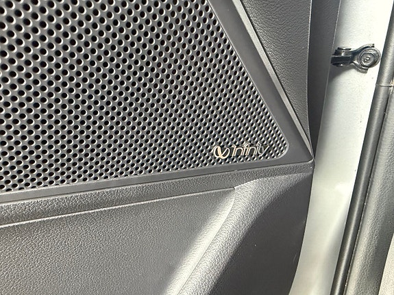 Hyundai IONIQ 25 of 26