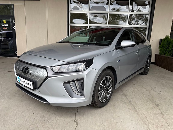 Hyundai IONIQ 3 of 26