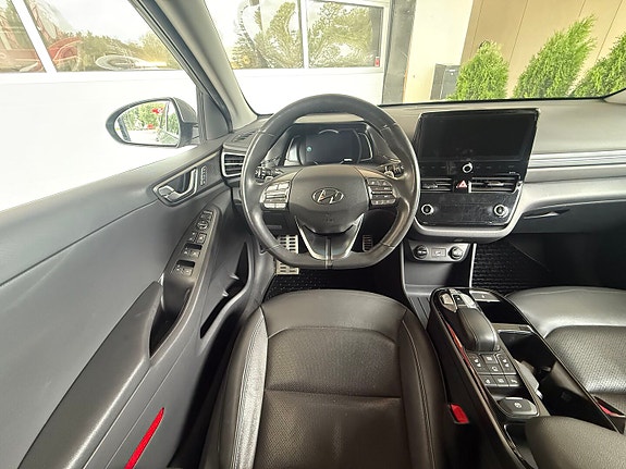 Hyundai IONIQ 15 of 26
