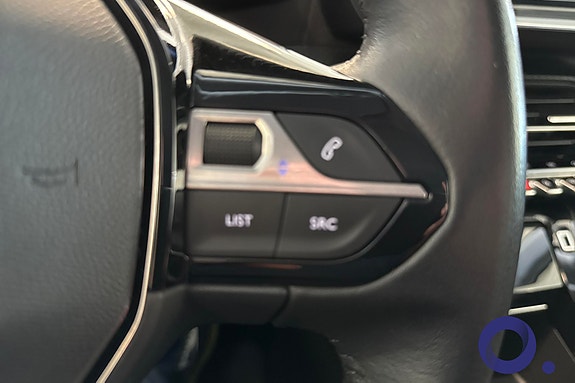 Peugeot e-2008 24 of 27