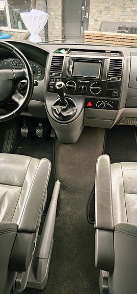Volkswagen Transporter 12 of 17