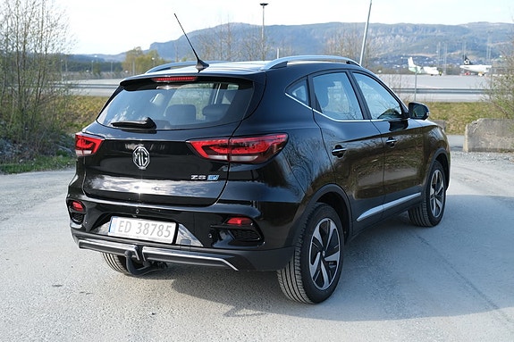 MG ZS EV 3 of 28