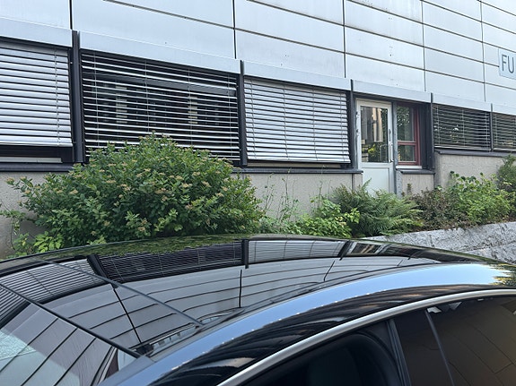 Mercedes-Benz EQE350 15 of 30