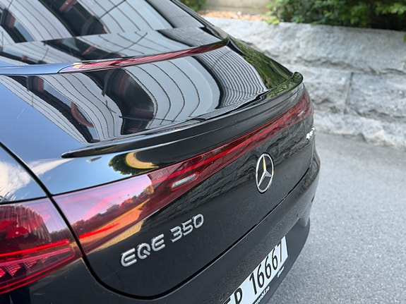 Mercedes-Benz EQE350 18 of 30