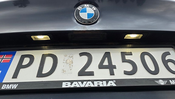 BMW 318i 8 of 19