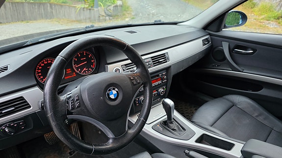BMW 318i 11 of 19