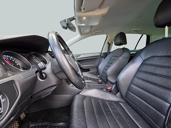 Volkswagen e-Golf VII 5 of 22
