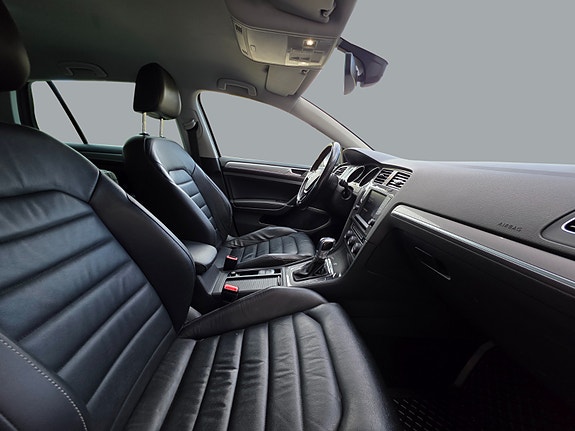 Volkswagen e-Golf VII 6 of 22