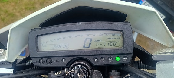Kawasaki KLX 250 6 of 6