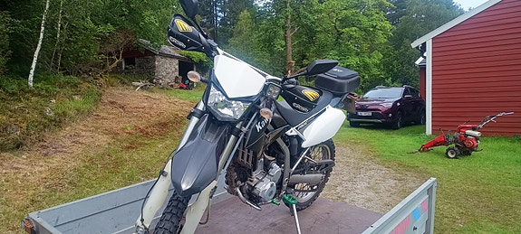 Kawasaki KLX 250 5 of 6