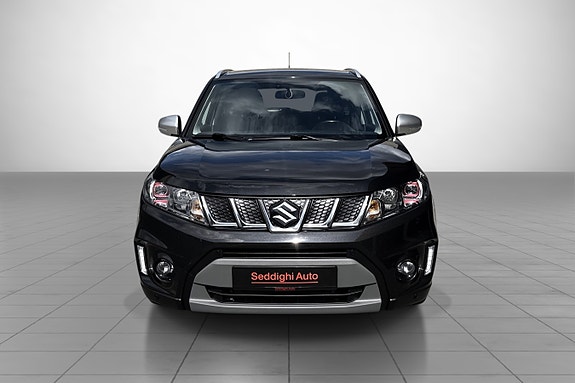 Suzuki Vitara 2 of 27