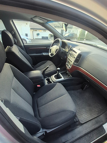 Hyundai Santa Fe 10 of 14