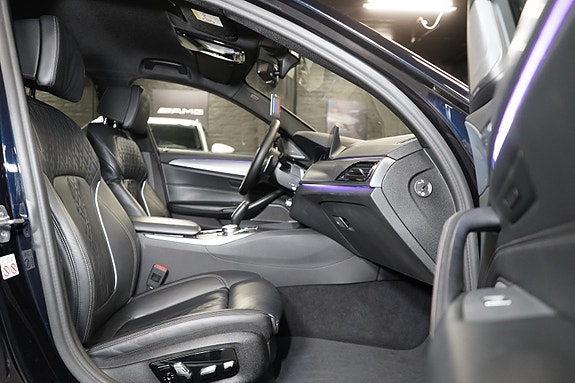 BMW M550d 30 of 30
