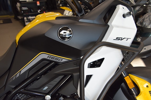 QJ Motor SVT650X - Veskesett / Varme i holker og sal 4 of 13