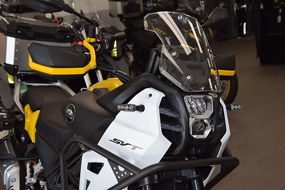QJ Motor SVT650X - Veskesett / Varme i holker og sal 2 of 13
