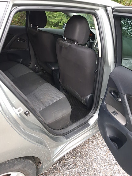 Toyota Avensis 10 of 11