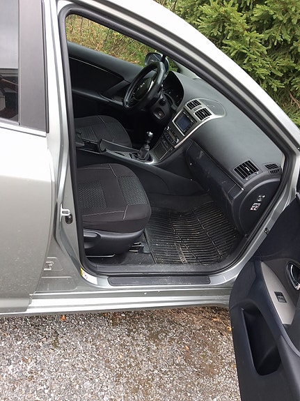 Toyota Avensis 11 of 11