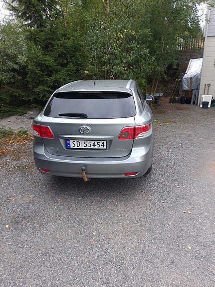 Toyota Avensis 3 of 11