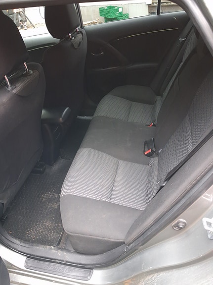 Toyota Avensis 8 of 11