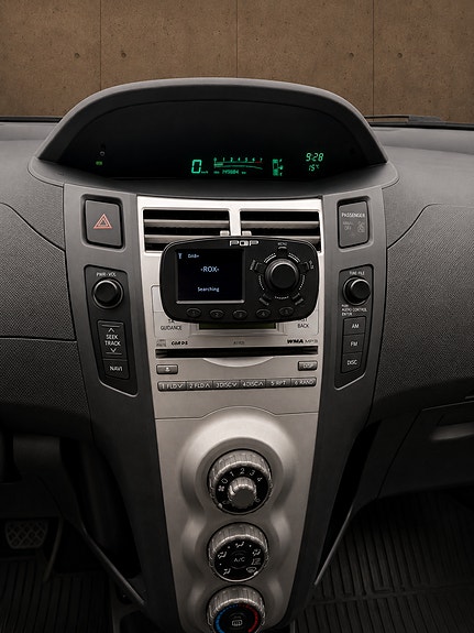 Toyota Yaris 7 of 12