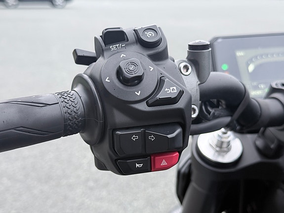 Yamaha MT09 - mye ekstrautstyr - 10 828 km 11 of 22