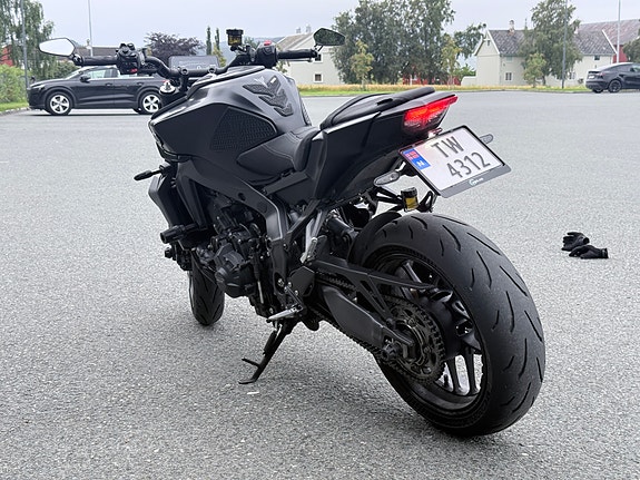 Yamaha MT09 - mye ekstrautstyr - 10 828 km 4 of 22