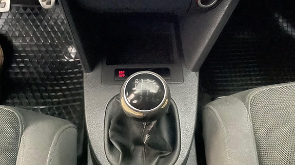Volkswagen Touran 21 of 30