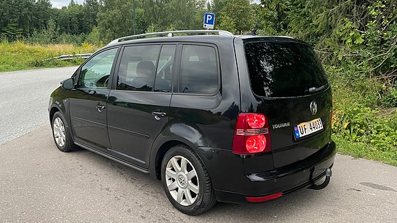 Volkswagen Touran 3 of 30