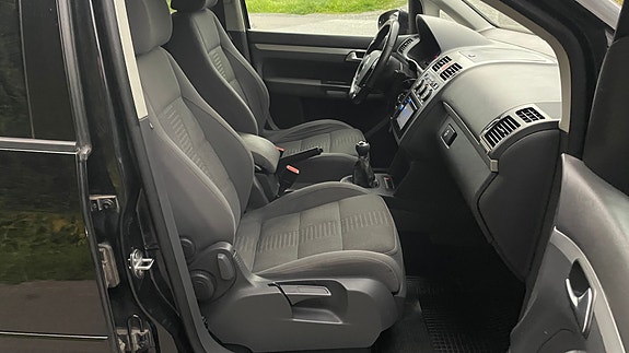 Volkswagen Touran 15 of 30