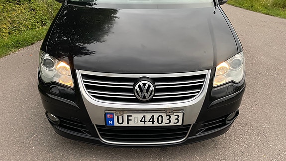 Volkswagen Touran 8 of 30