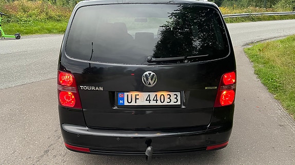Volkswagen Touran 4 of 30